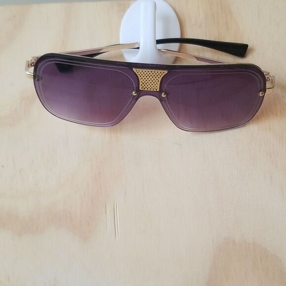 Hi Fashion Purple Sunglasses with Gold Accents Unisex - Picture 10 of 10